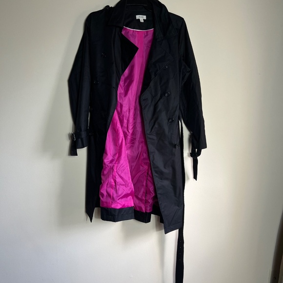 Trench - Picture 3 of 5